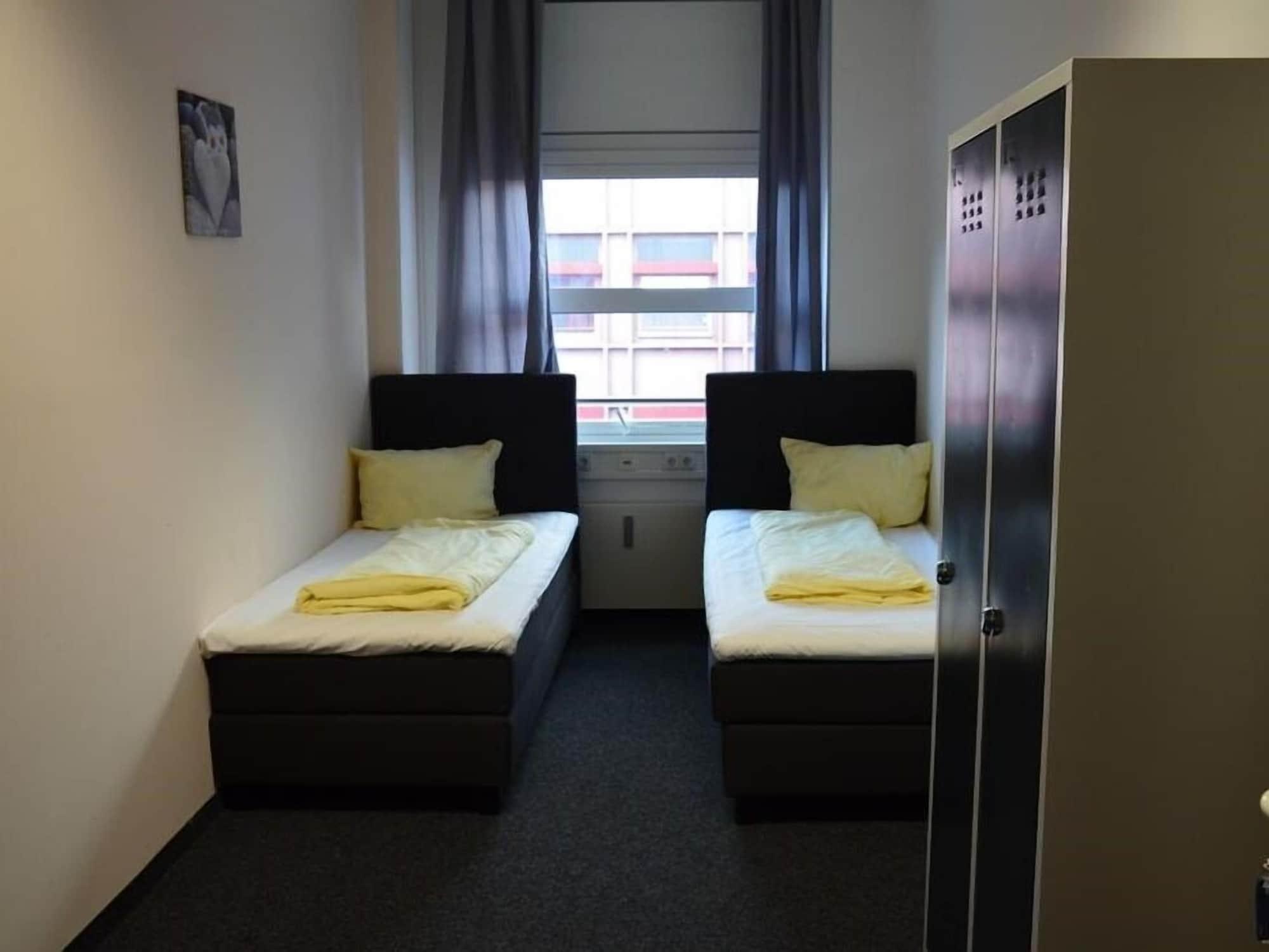 מינכן Low Budget Hostel מראה חיצוני תמונה