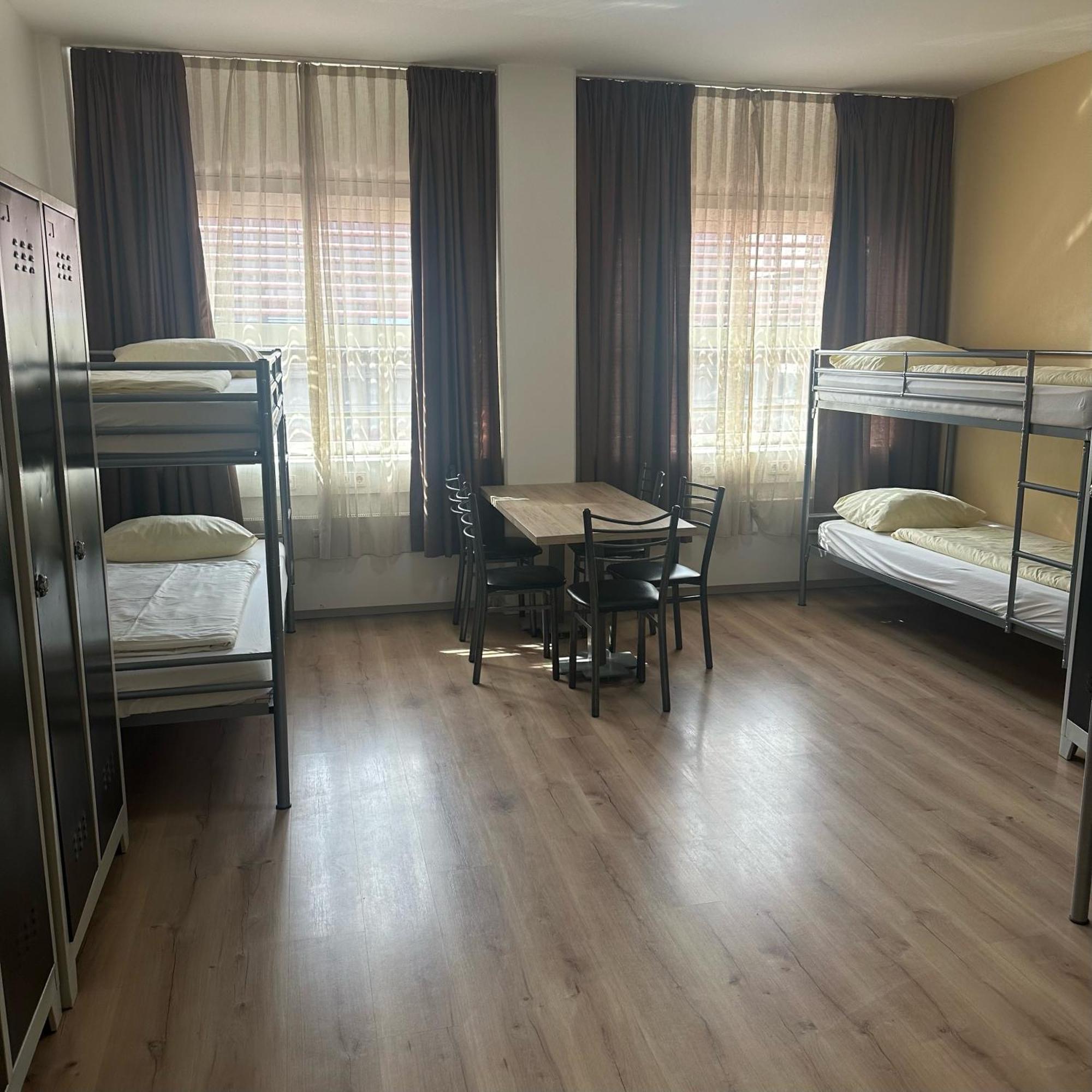 מינכן Low Budget Hostel מראה חיצוני תמונה